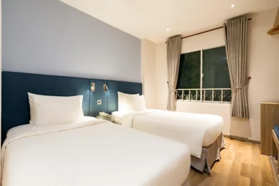 Executive-Zweibettzimmer ohne Fenster — Jovia Hotel