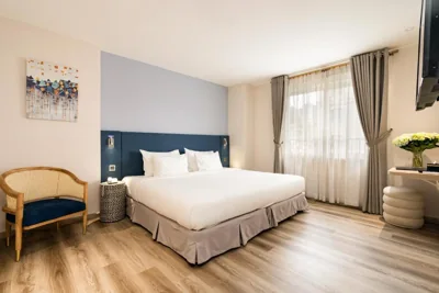 Premium-Deluxe-Doppelzimmer mit Gassenblick — Jovia Hotel